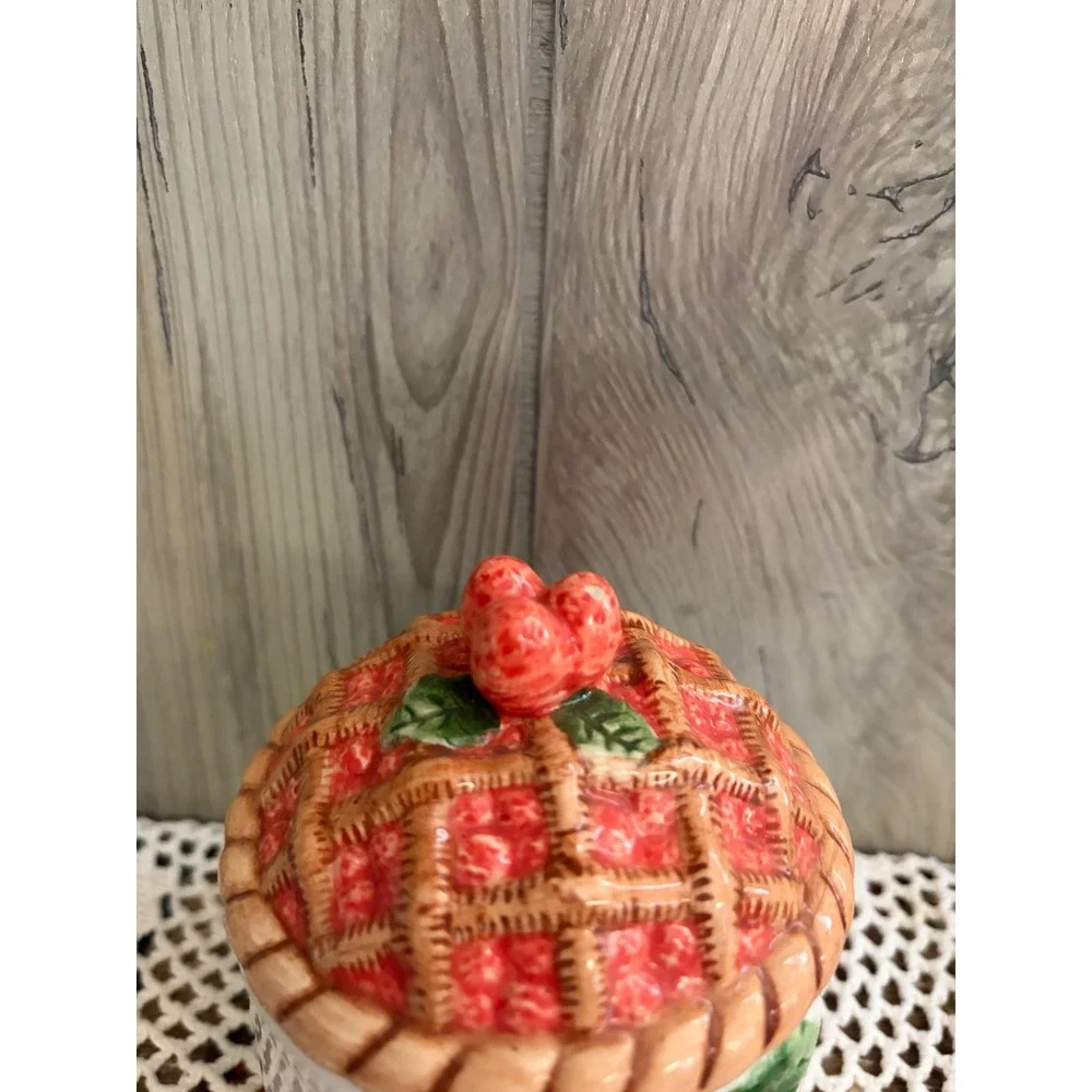 Vintage Ceramic Strawberry Pie Jam Jar Lattice Lid Sugar Bowl